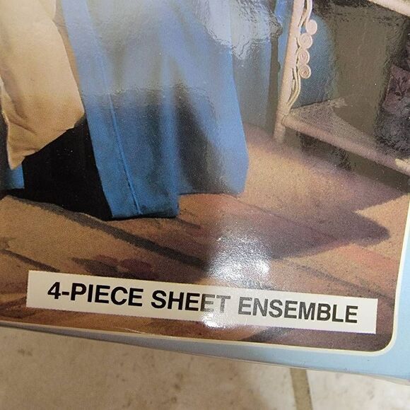 Red Satin Deep Pocket 4 Piece Sheet Set King - Picture 3 of 7